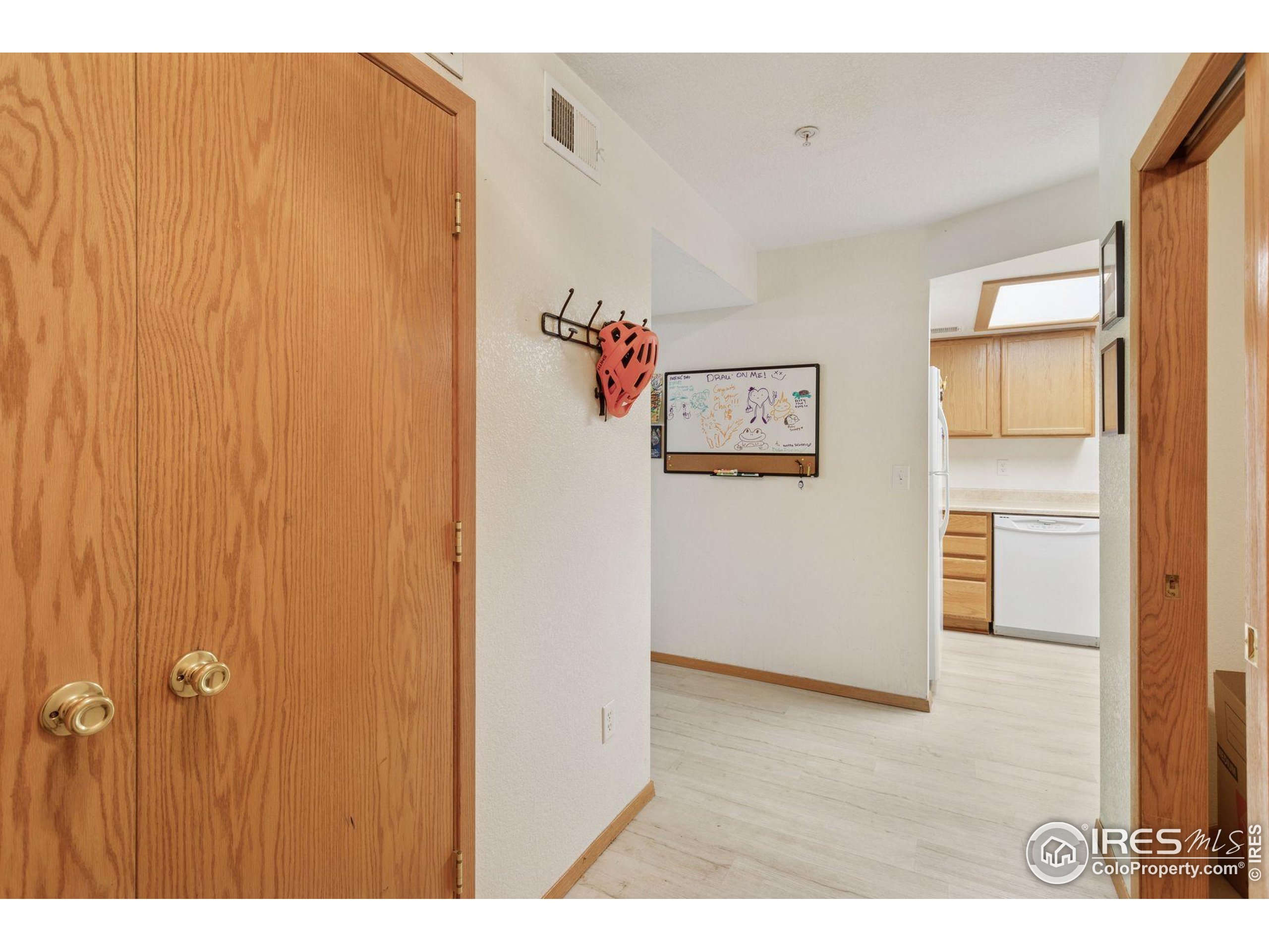 2802 Sundown Lane, Unit 102 Boulder, CO 80303 - Photo 21 of 41 a view of a livingroom with wooden floor
