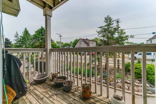 $185,000 | 155 East Mill Street, Unit 8, Wauconda, IL 60084