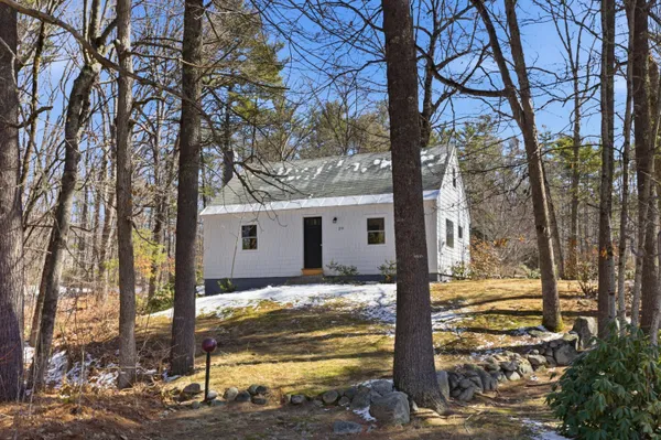 $459,900 | 39 Pipeline Road, Windham, ME 04062