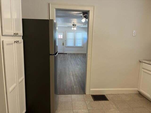 752 South Yearling Road Columbus, OH 43213 - Photo 7 of 19 KITCHEN