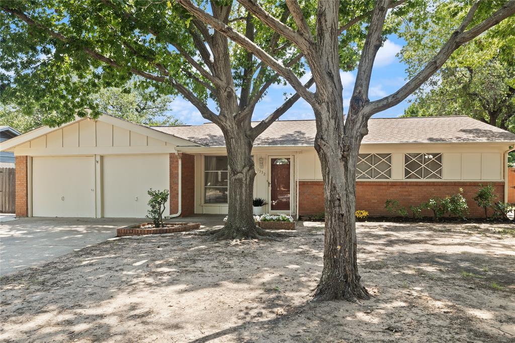 1332 Harrison Lane Hurst, TX 76053 - Photo 29 of 33