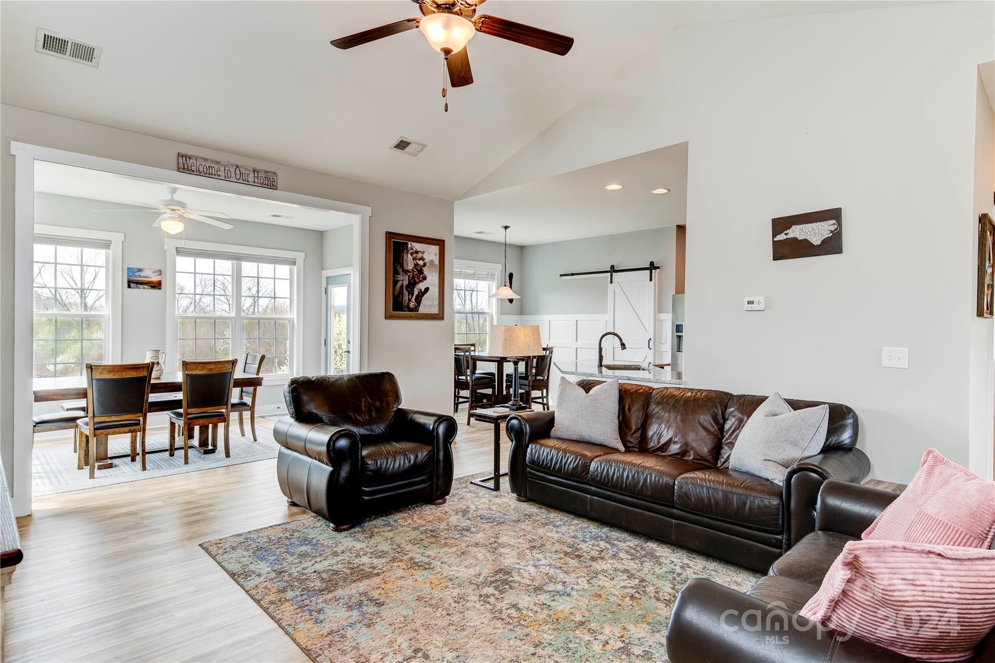 69 Catawba River Road Fletcher, NC 28732 - Photo 4 of 34 a living room with furniture