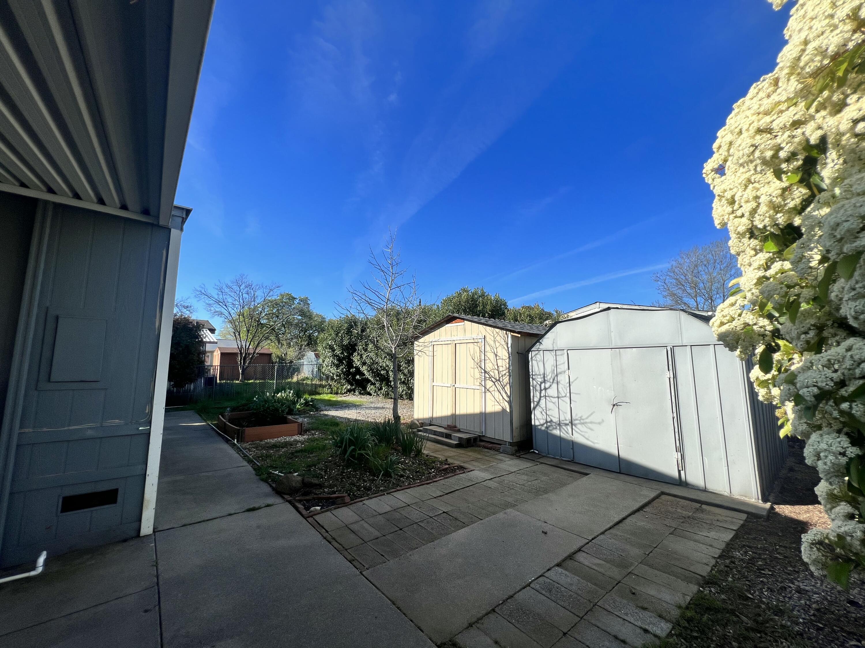 1160 Fox Den Drive Redding, CA 96003 - Photo 12 of 14 Backyard