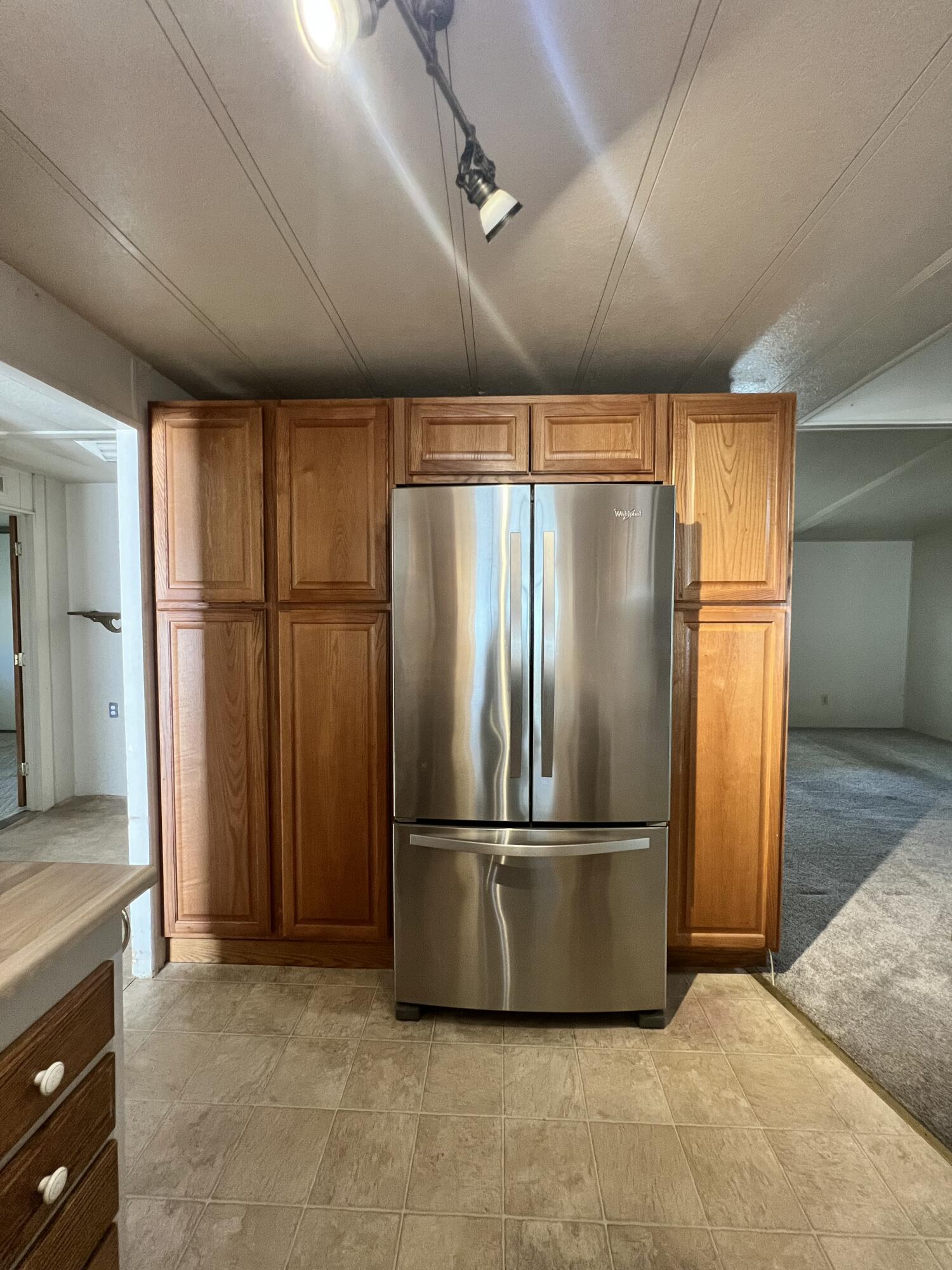 1160 Fox Den Drive Redding, CA 96003 - Photo 3 of 14 Kitchen