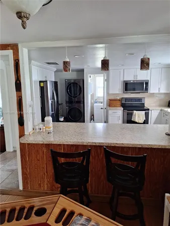 $830,000 | 5525 Southeast Ault Avenue, Stuart, FL 34997