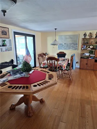 $830,000 | 5525 Southeast Ault Avenue, Stuart, FL 34997