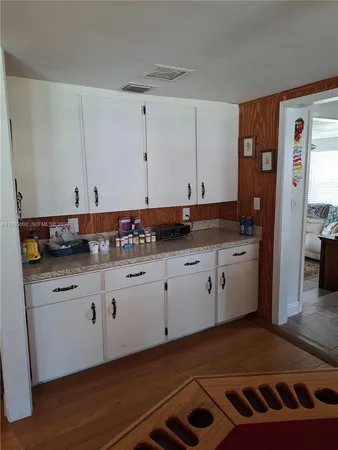$830,000 | 5525 Southeast Ault Avenue, Stuart, FL 34997