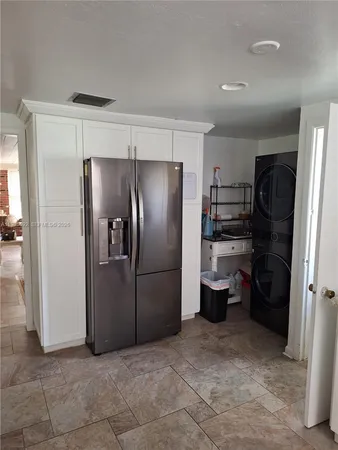 $830,000 | 5525 Southeast Ault Avenue, Stuart, FL 34997