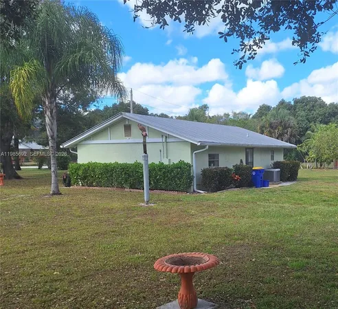 $830,000 | 5525 Southeast Ault Avenue, Stuart, FL 34997