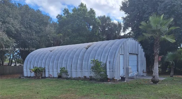 $830,000 | 5525 Southeast Ault Avenue, Stuart, FL 34997