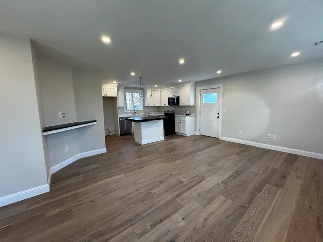 $2,800 | 1 A Old Mill Road, Unit 2, Maynard, MA 01754