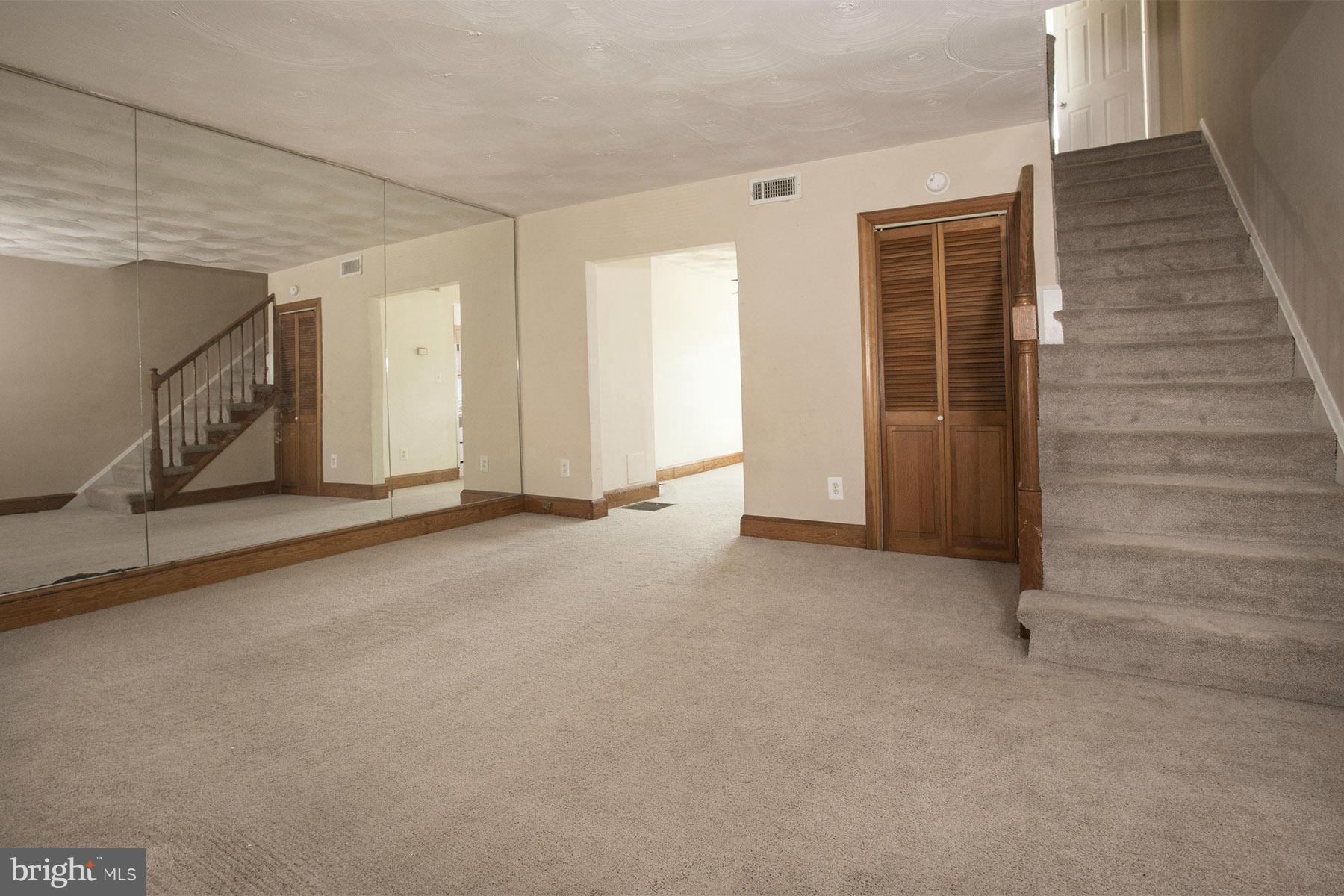 2228 Vailthorn Road Middle River, MD 21220 - Photo 2 of 18 Living Room