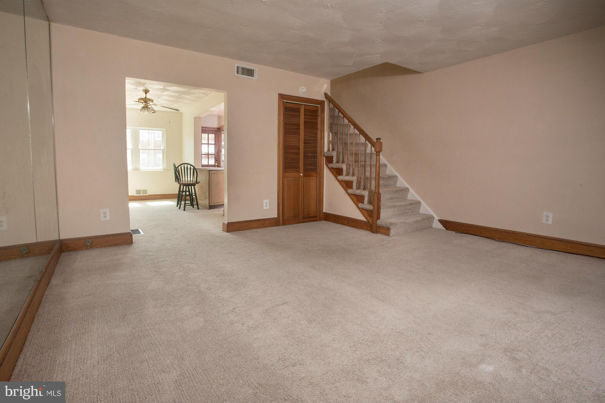 2228 Vailthorn Road Middle River, MD 21220 - Photo 3 of 18 Living Room
