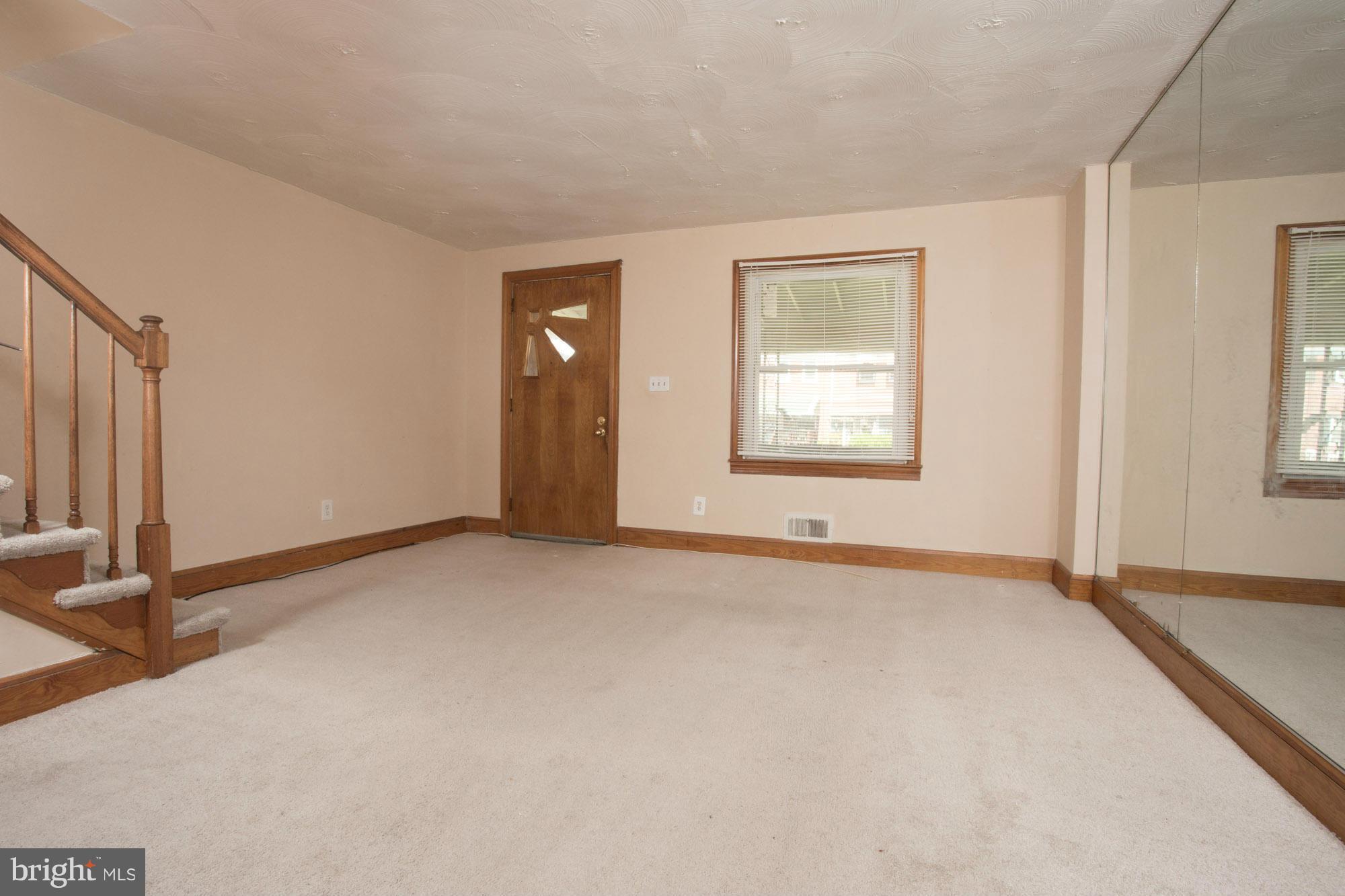 2228 Vailthorn Road Middle River, MD 21220 - Photo 4 of 18 Living Room