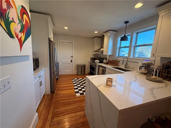 $3,200 | 16 Apthorp Avenue, Newport, RI 02840