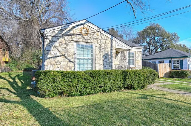 $299,000 | 1707 Homewood Place, Dallas, TX 75224