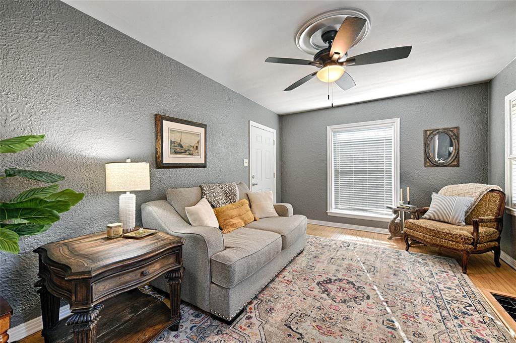1707 Homewood Place Dallas, TX 75224 - Photo 5 of 21 a living room with furniture and a window