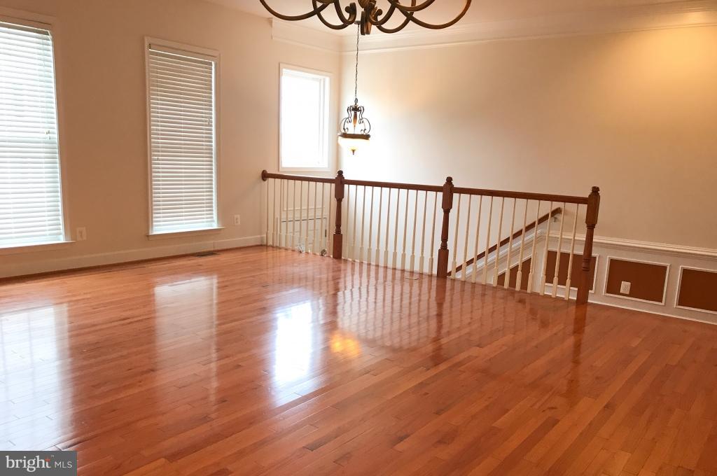 9263 Laurel Ridge Crossing Road Lorton, VA 22079 - Photo 2 of 27 Interior (General)