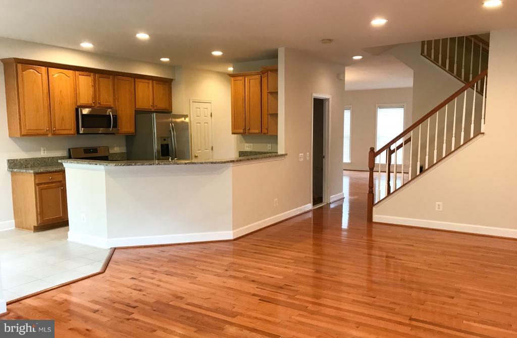 9263 Laurel Ridge Crossing Road Lorton, VA 22079 - Photo 13 of 27 Interior (General)