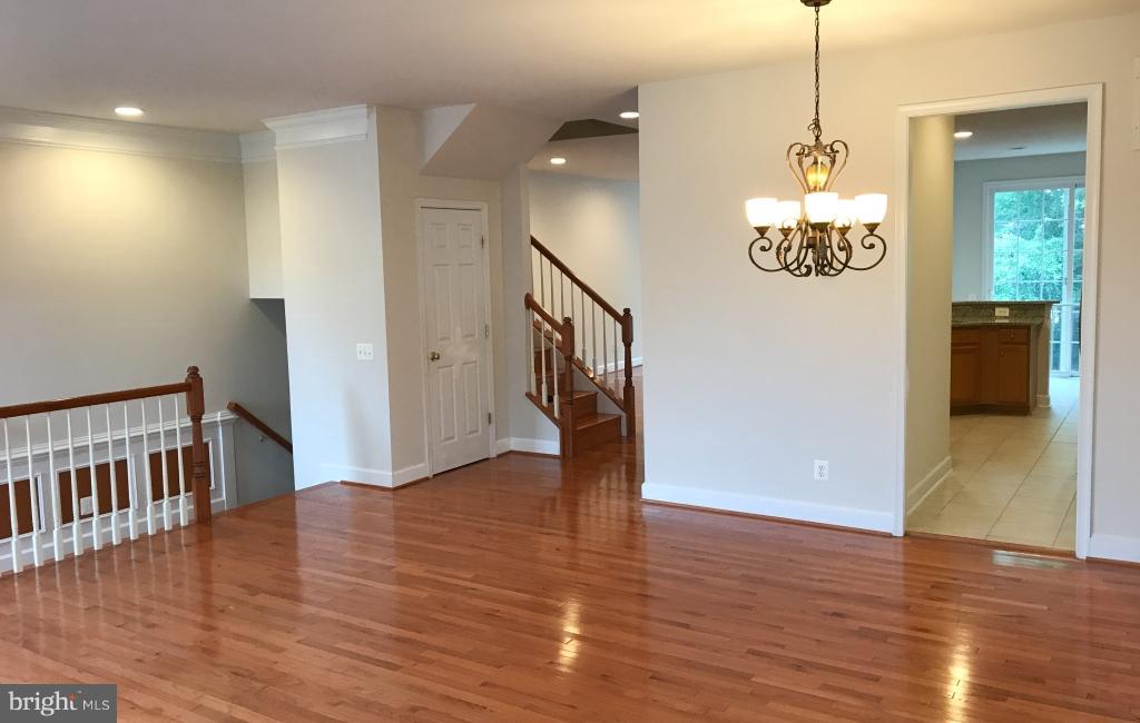 9263 Laurel Ridge Crossing Road Lorton, VA 22079 - Photo 3 of 27 Interior (General)