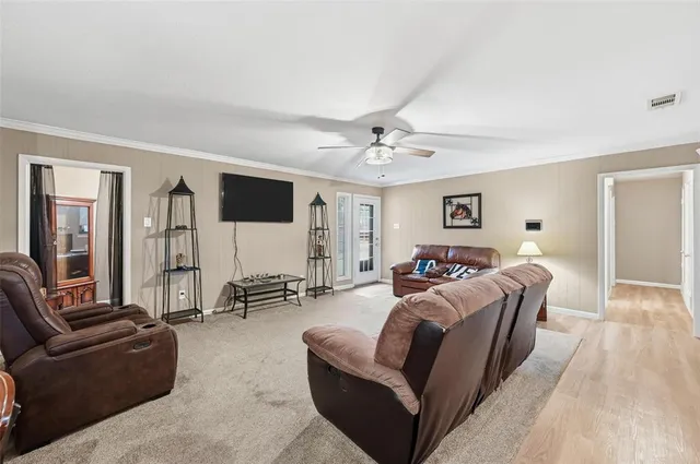 $280,000 | 102 North Valley Street, Red Oak, TX 75154