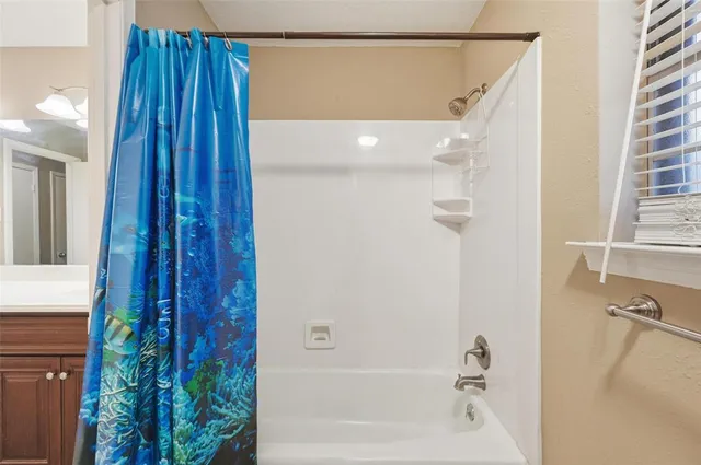 $280,000 | 102 North Valley Street, Red Oak, TX 75154