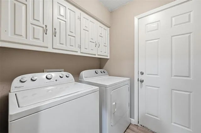 $280,000 | 102 North Valley Street, Red Oak, TX 75154