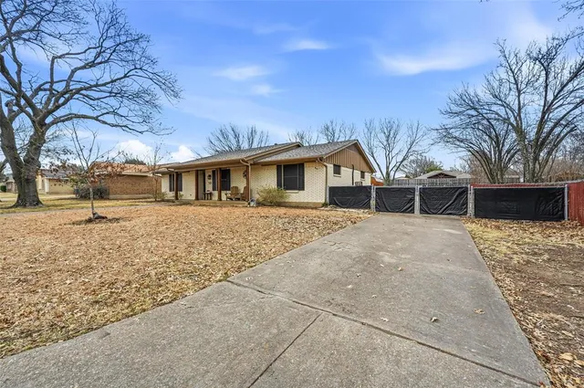 $280,000 | 102 North Valley Street, Red Oak, TX 75154