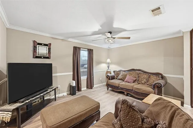 $280,000 | 102 North Valley Street, Red Oak, TX 75154