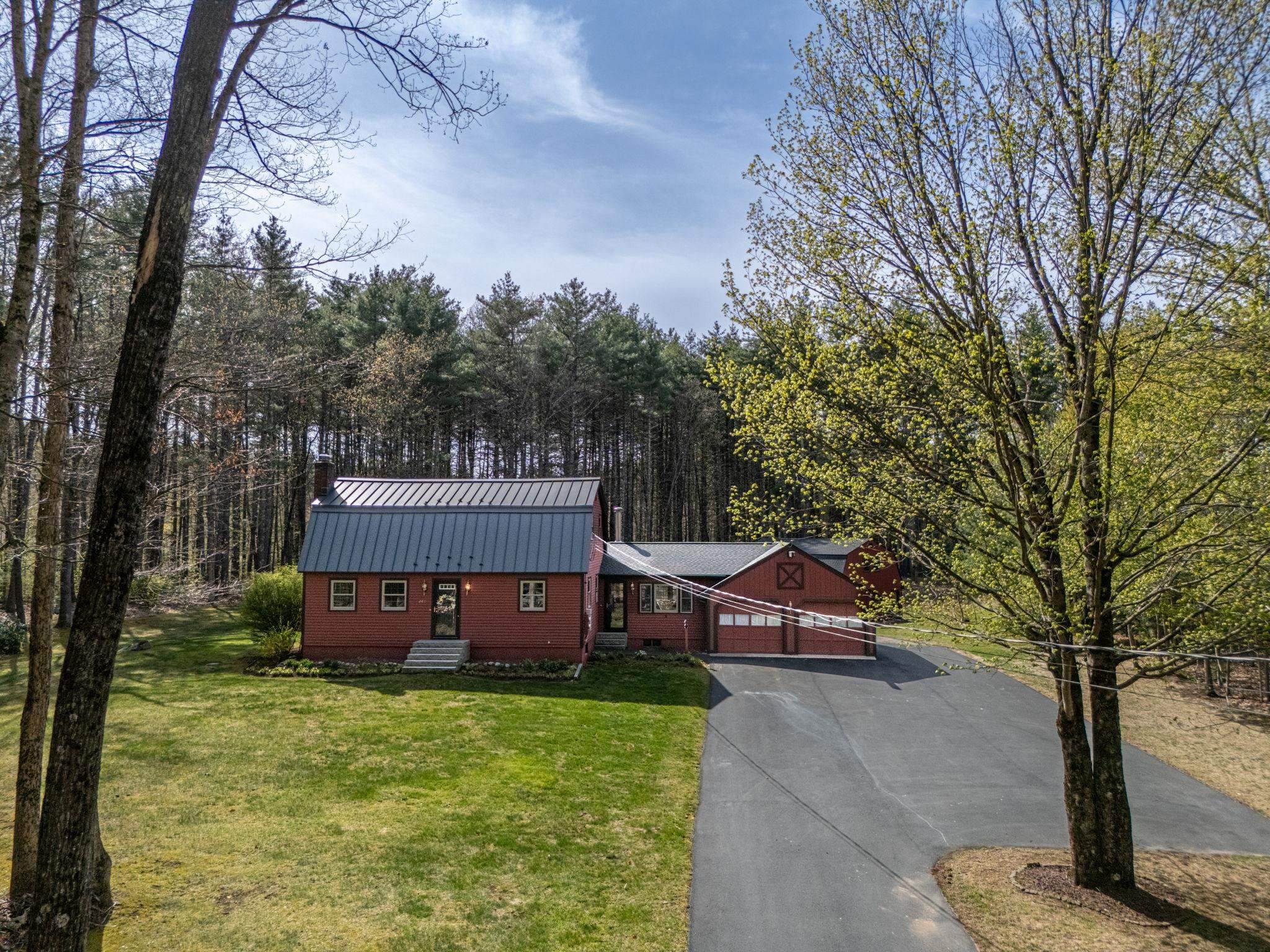 260 South Merrimack Road Hollis, NH 03049 - Photo 3 of 43