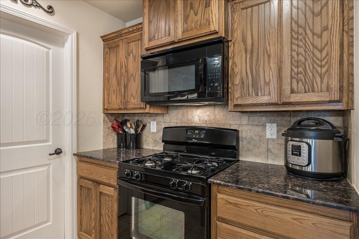 5906 South Rusk Street Amarillo, TX 79118 - Photo 14 of 34 14-Kitchen 4
