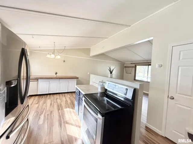 $124,900 | 606 West Kennedy Drive, De Soto, IL 62924