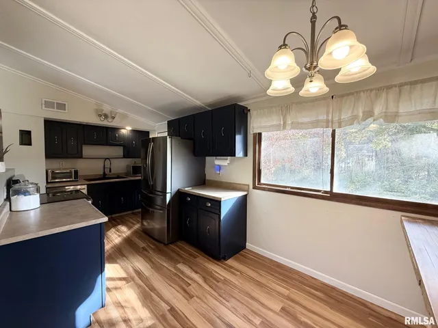 $124,900 | 606 West Kennedy Drive, De Soto, IL 62924