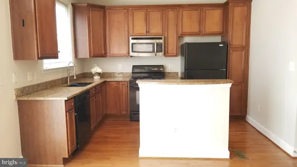 $3,050 | 523 Pelican Avenue, Gaithersburg, MD 20877