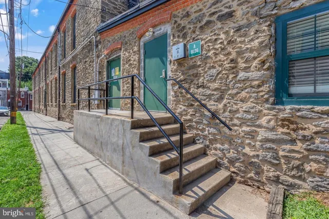 $335,000 | 410 Shurs Lane, Unit A203, Philadelphia, PA 19128