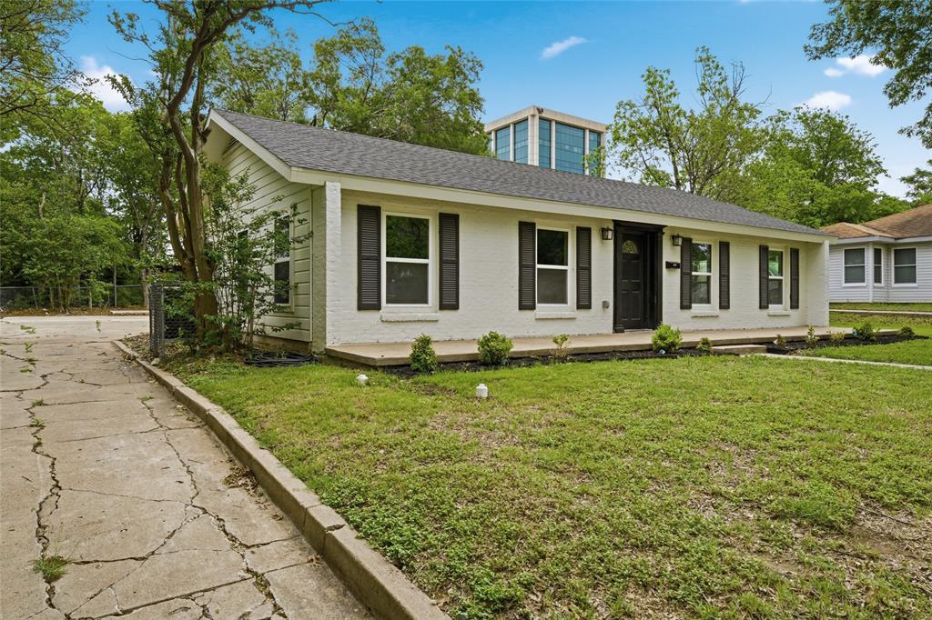 3227 Proctor Avenue Waco, TX 76708 - Photo 2 of 23 a front view of house with yard