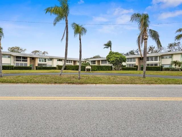 $2,100 | 8303 Bardmoor Boulevard, Unit 105, Seminole, FL 33777