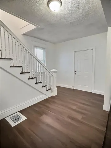 $110,000 | 2006 Agnes Avenue, Kansas City, MO 64127