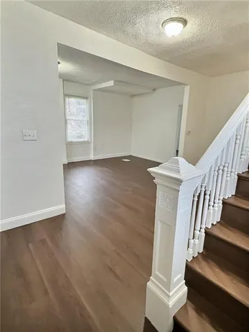 $110,000 | 2006 Agnes Avenue, Kansas City, MO 64127