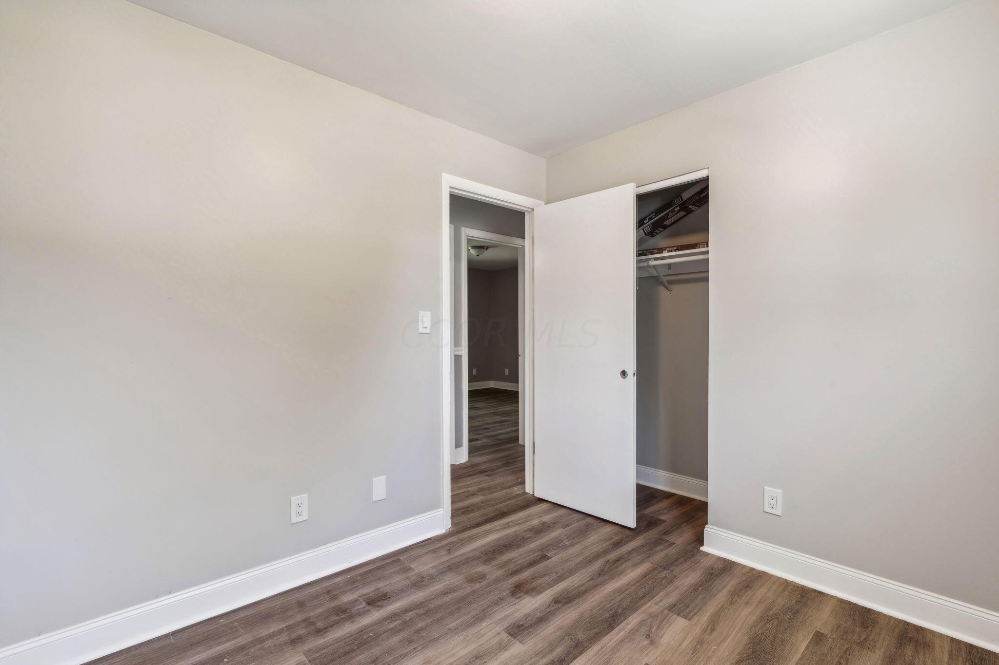 6274 Karl Road Columbus, OH 43229 - Photo 20 of 38 16-web-or-mls-6274-karl-rd