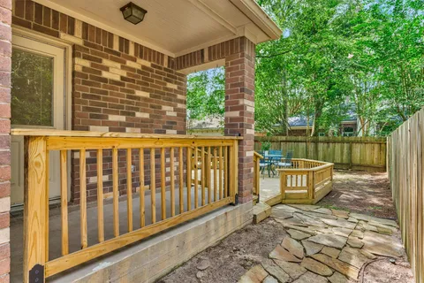 $389,000 | 59 South Lace Arbor Drive, The Woodlands, TX 77382