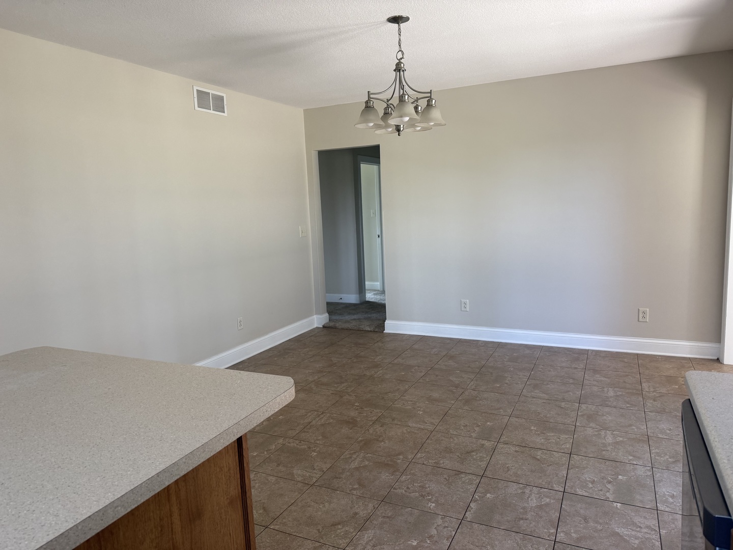 311 Stouffer Road Sterling, IL 61081 - Photo 8 of 38