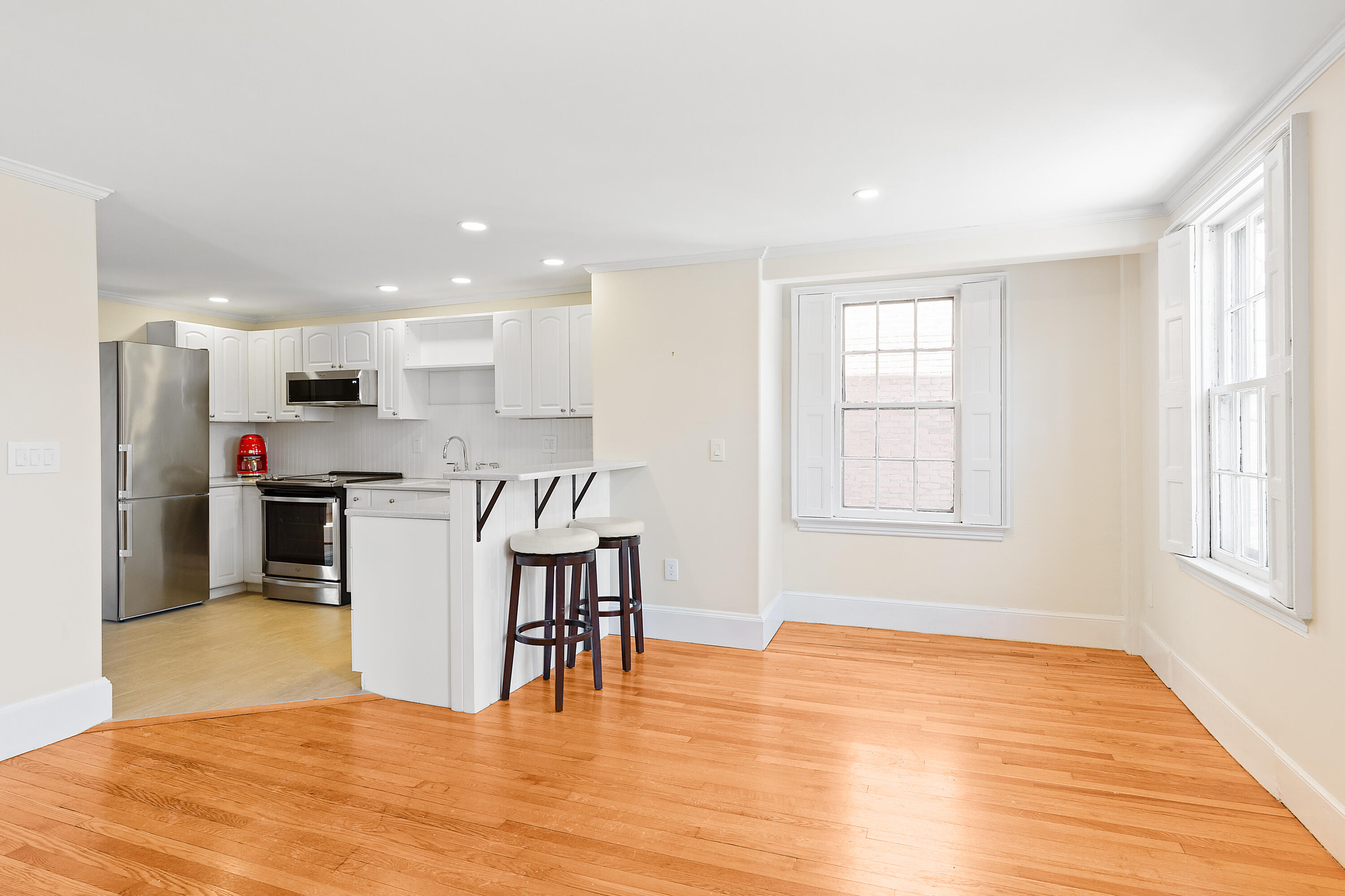 23 Pine Street, Unit 2 Portland, ME 04102 - Photo 6 of 21 06-23PineSt-Portland-KS