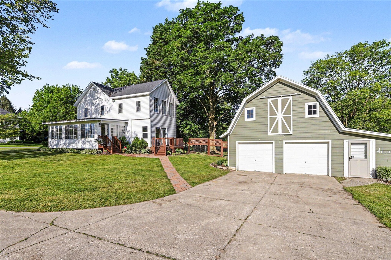 2175 East Hinchman Road Berrien Springs, MI 49103 - Photo 1 of 62