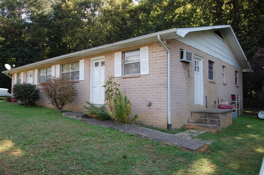 0 Proffitt Hill Lane Decatur, TN 37322 - Photo 3 of 16 a view of backyard with potted plants and large tree
