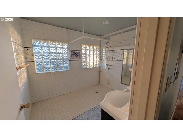 $289,000 | 515 State Street, North Bend, OR 97459