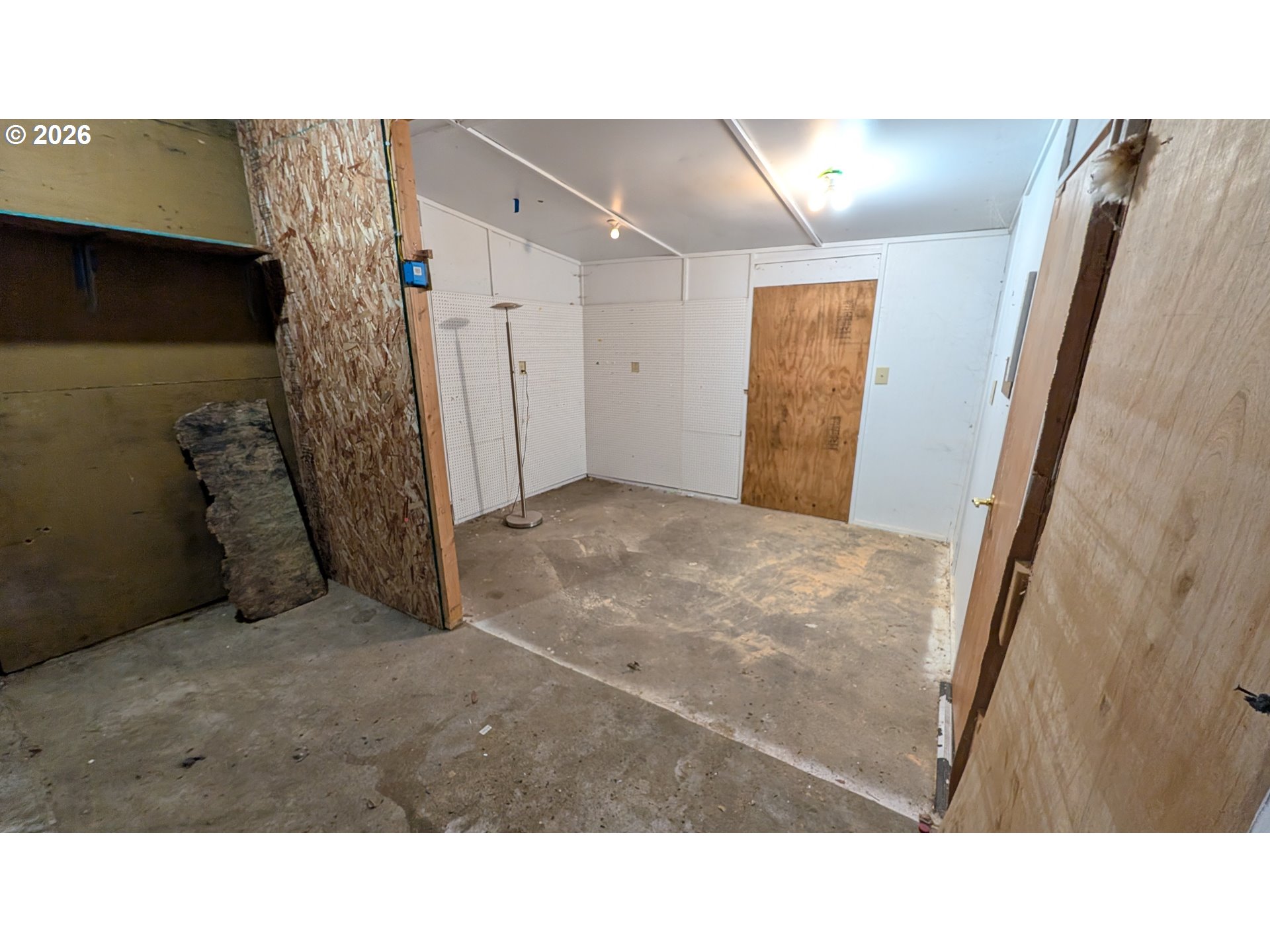 515 State Street North Bend, OR 97459 - Photo 29 of 36