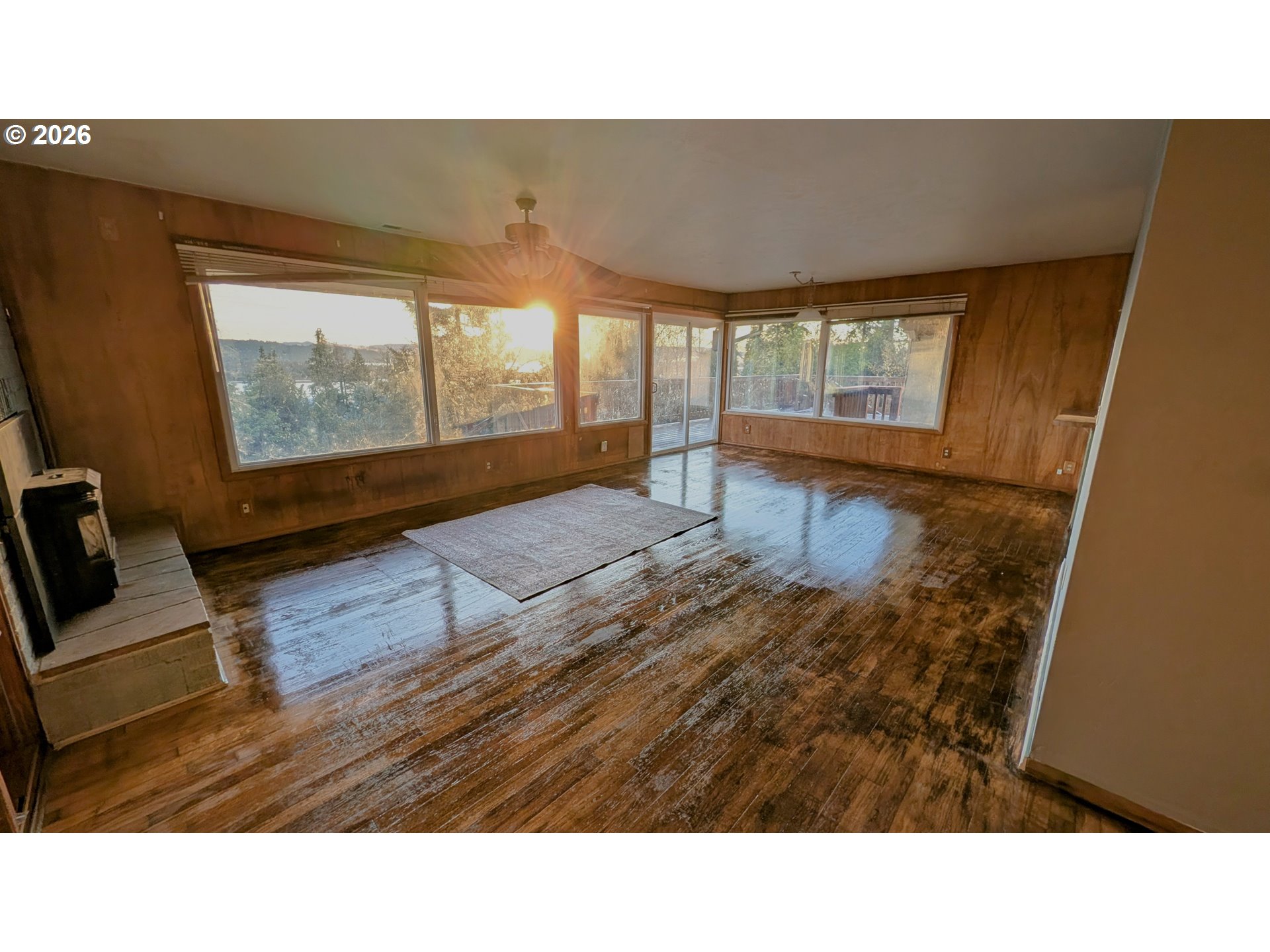 515 State Street North Bend, OR 97459 - Photo 4 of 36