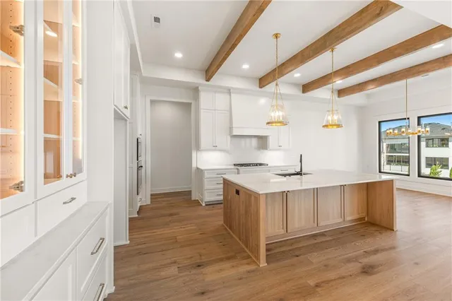 $1,259,900 | 17021 Parkhill Street, Overland Park, KS 66221