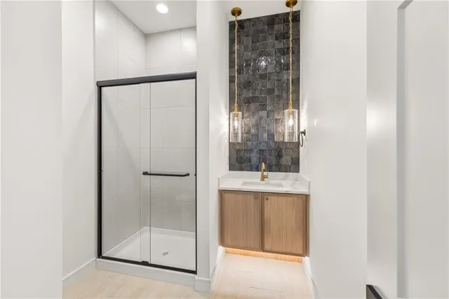 $1,259,900 | 17021 Parkhill Street, Overland Park, KS 66221